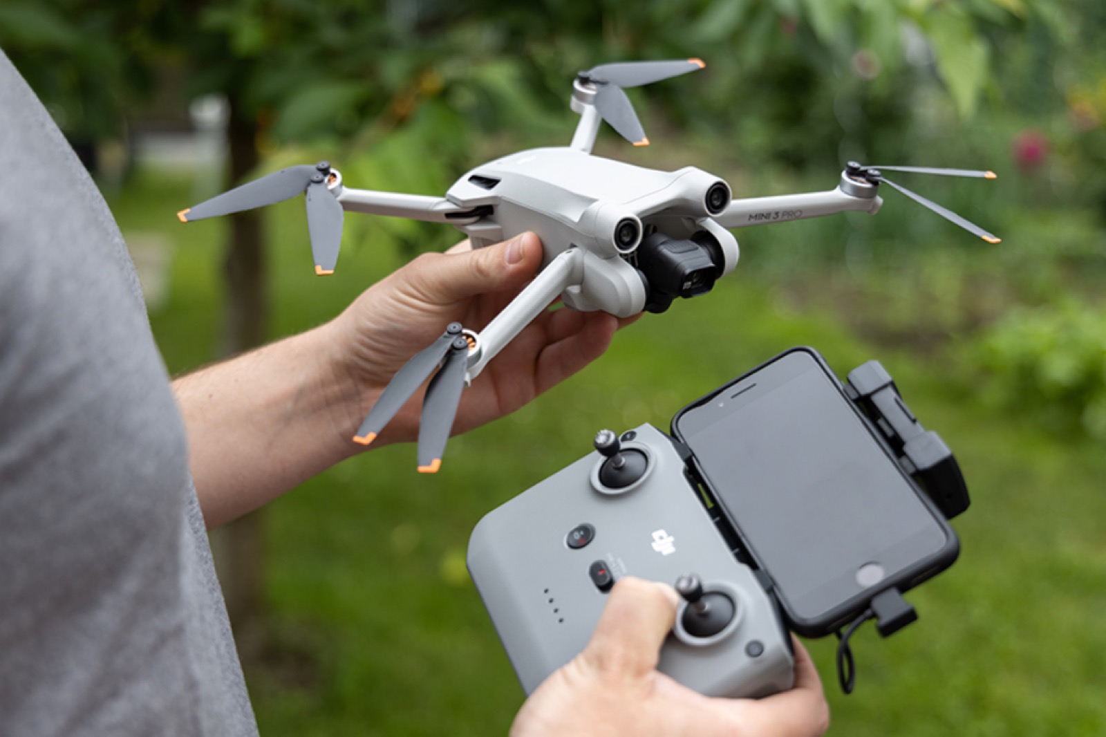 Drone e terminal de controle